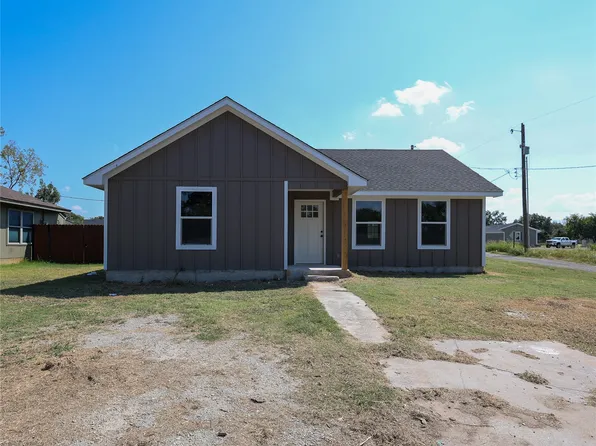 1901 E 3rd St, Sulphur, OK 73086