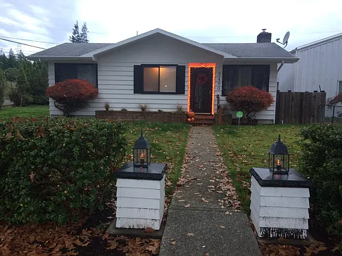 3480 Oak St Photo 1