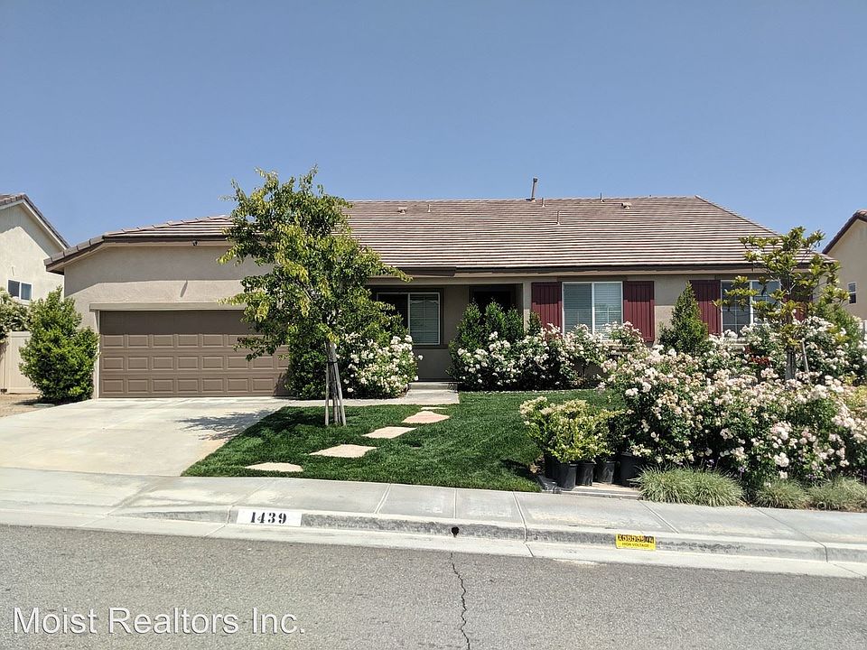 1st image of 1439 Sandy Hill Dr