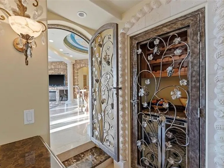 777 Clove Ct — Photo 18