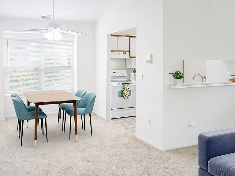 2396 Leslie Cir — Photo 17