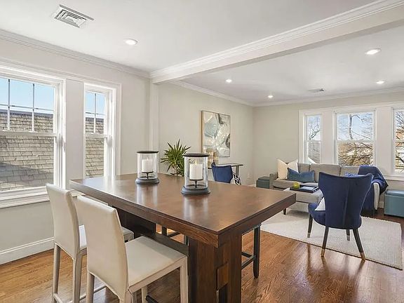 3rd image of 54 Clarendon Ave #3
