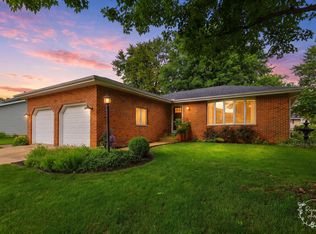 1362 Mill Pond Rd, Bourbonnais, IL 60914