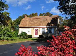 9 Manomet Rd, Sagamore Beach, MA 02562