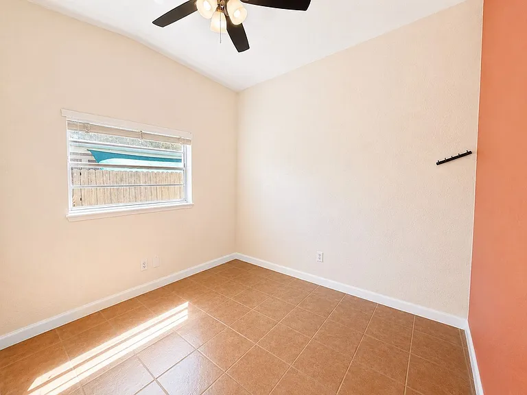 1540 Oneco Ave — Photo 13