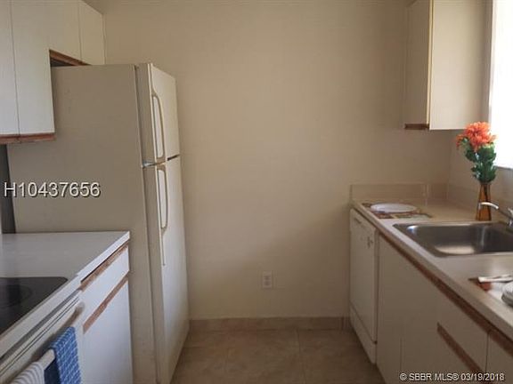 3rd image of 751 Cypress Ln APT G