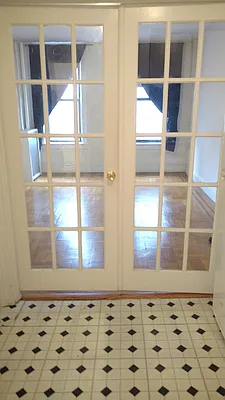 Rented by Sassouni Management | media 22