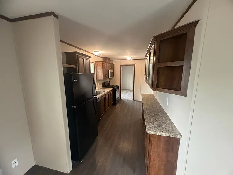 Santa Barbara Estates — Photo 9