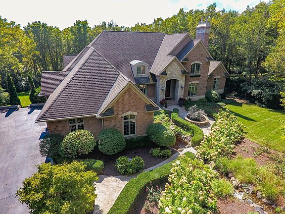 3rd image of 38W365 Heritage Oaks Dr