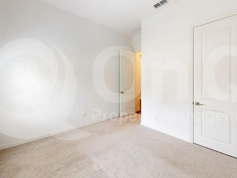3285 Dover Dr — Photo 15