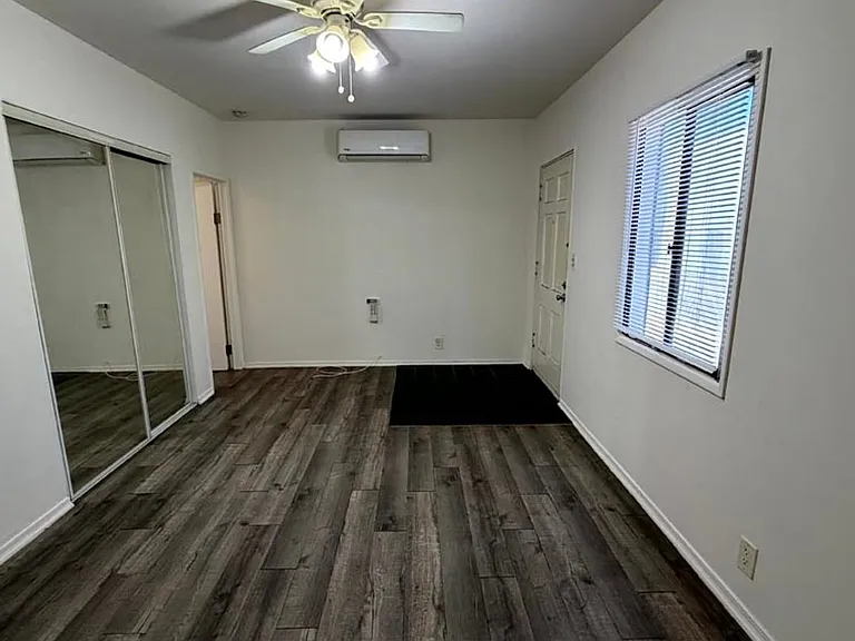 139 S Rosemead Blvd — Photo 5
