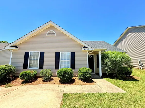 1509 Crandon Dr, Charlotte, NC 28216
