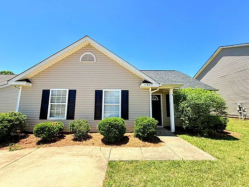 1509 Crandon Dr Photo 1