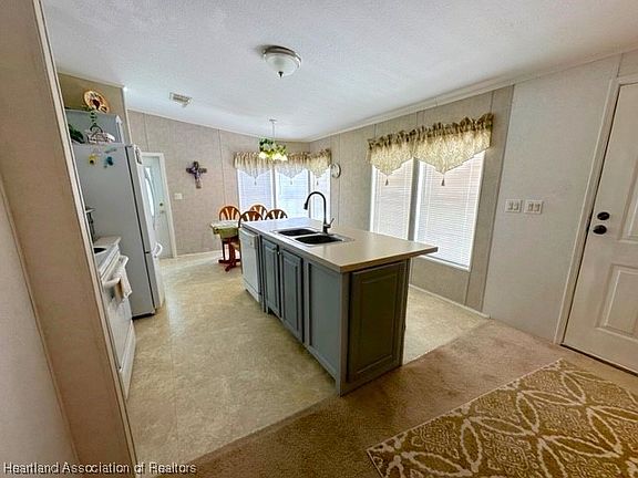 4th image of 8413 Breeze Hill Dr