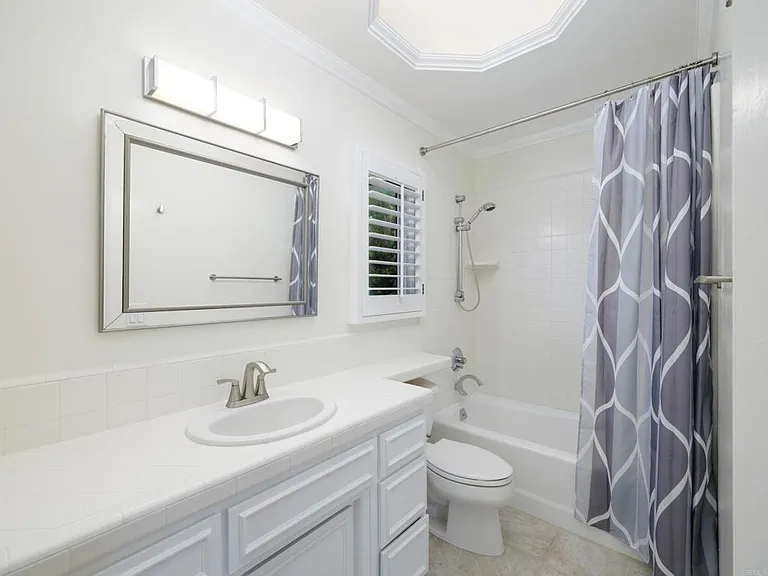 7920 Avenida Alamar — Photo 29
