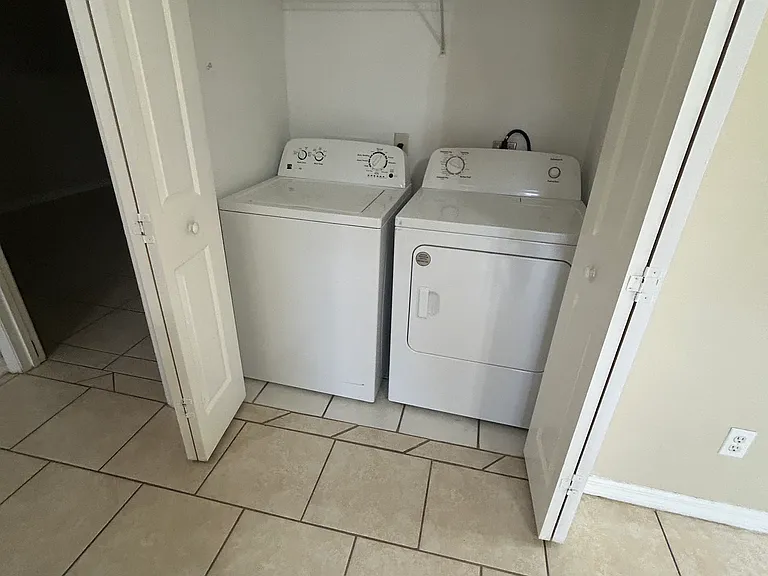 Picture of the laundry room with a washer and dryer available