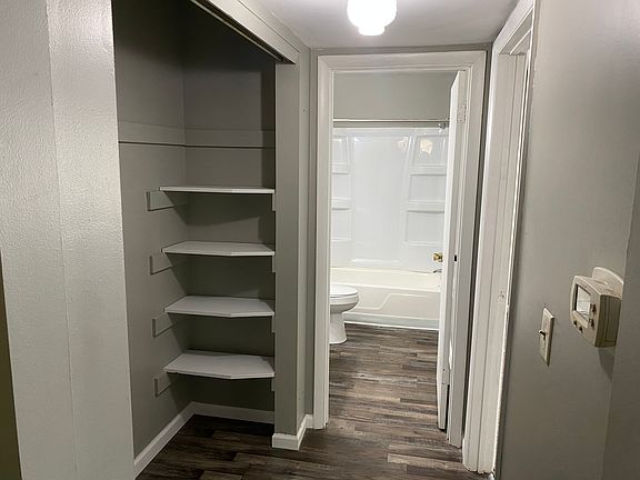 3rd image of 467 Alden Ave #4