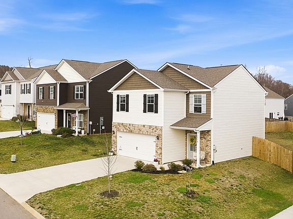 3rd image of 7416 Grey Flannel Ln