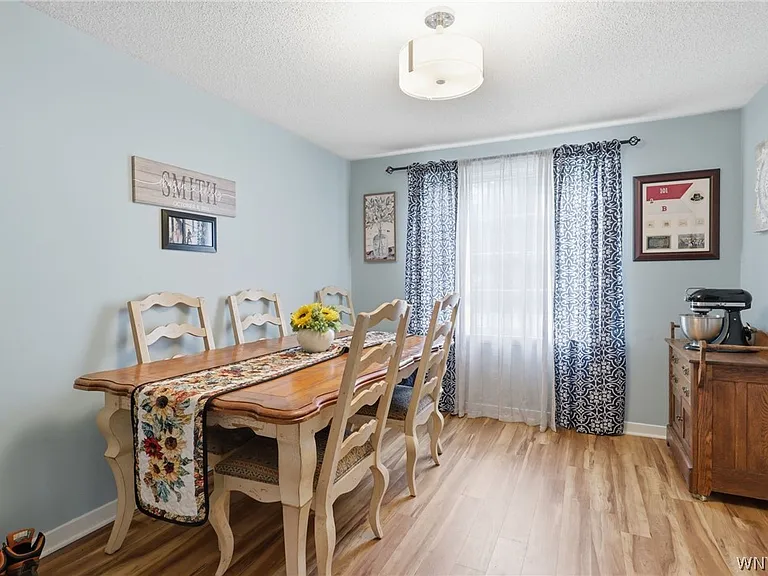 16 Paramount Pkwy — Photo 12