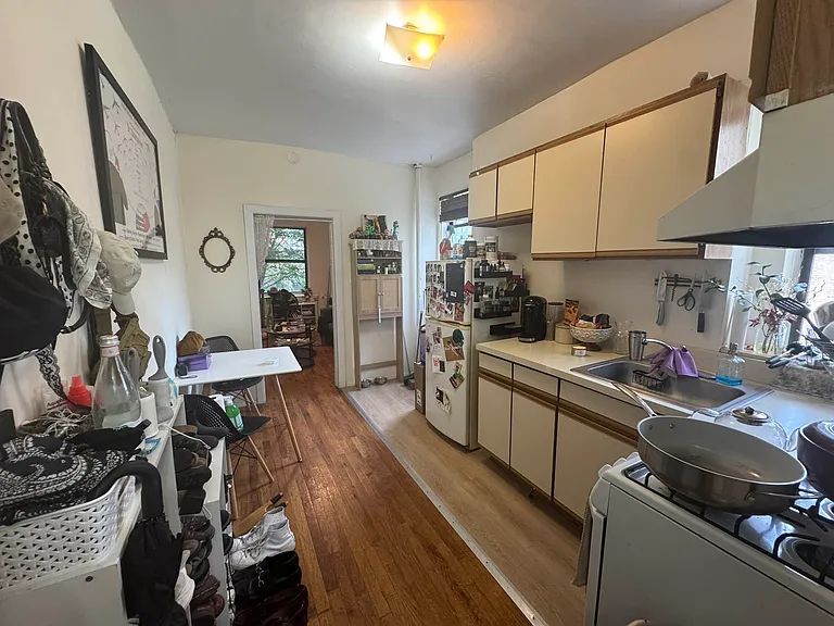 536 E 5th St #12A — Photo 3