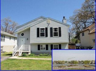 7747 Outing Ave, Pasadena, MD 21122