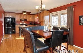 2nd image of 300 Junaluska Oaks Dr