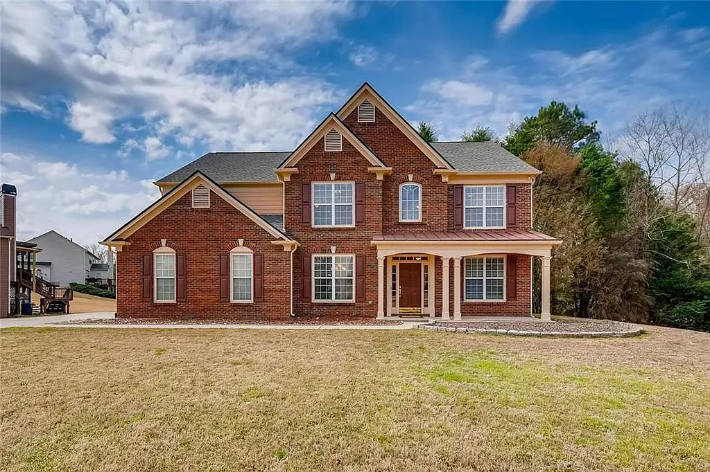 5 bed, 2.5 bath, 2676 sqft, $3,095 — Photo 1