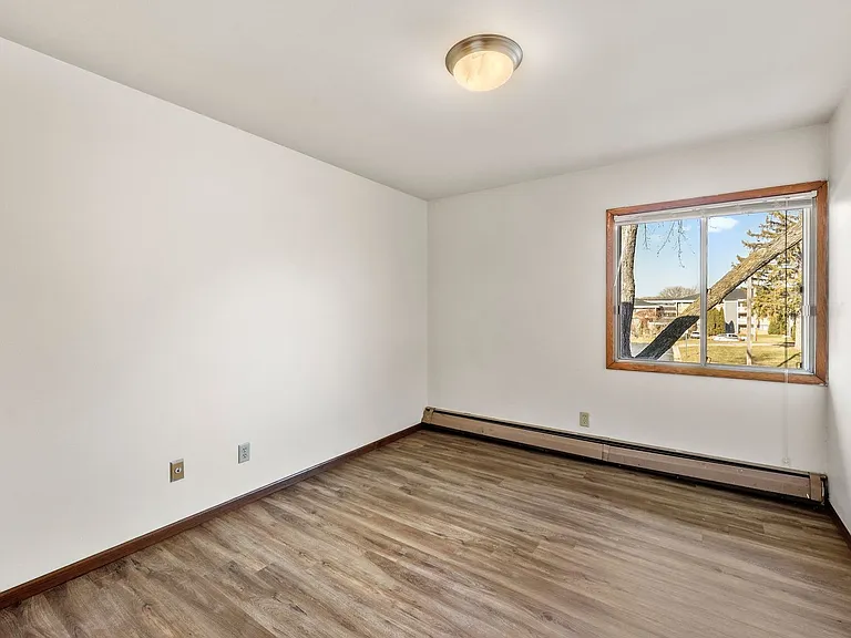 1156 W Carriage Dr #3 — Photo 6
