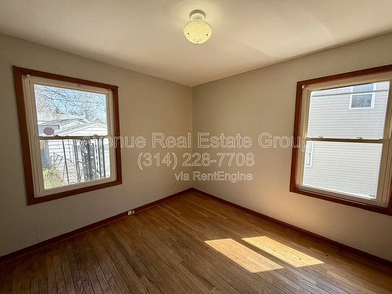 9905 Iveland Dr — Photo 7