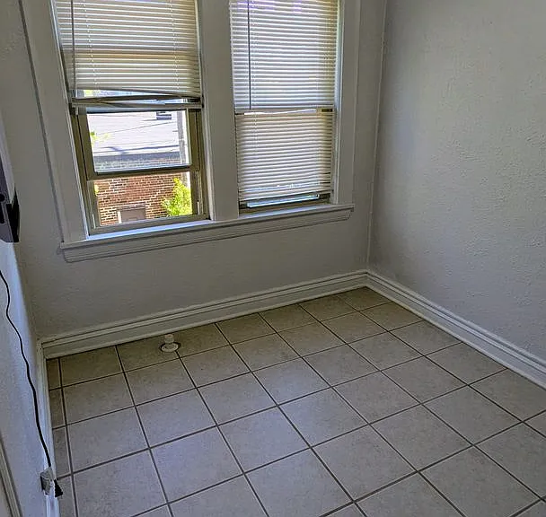 3214 Berkshire Rd — Photo 13