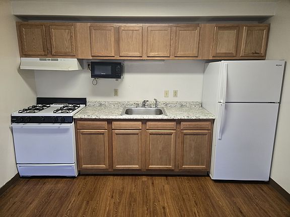 3rd image of 793 Myers Dr #102
