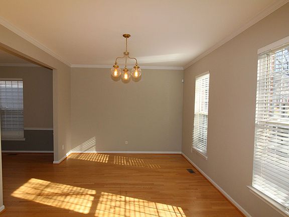 2nd image of 19812 Ivyberry Pl