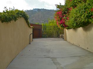 566 Temple Hills Dr, Laguna Beach, CA 92651