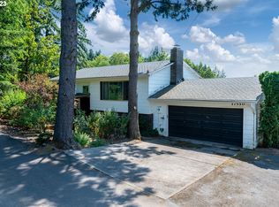 17550 SE Sunnyside Rd, Happy Valley, OR 97089