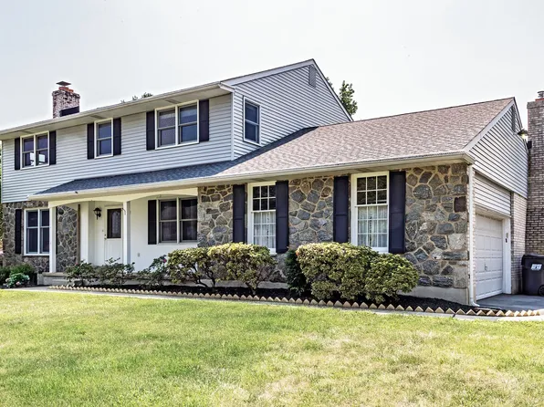 2412 Manet Rd, Wilmington, DE 19810