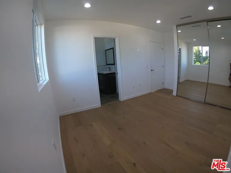 635 N Formosa Ave — Photo 23