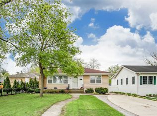 157 E Division St, Villa Park, IL