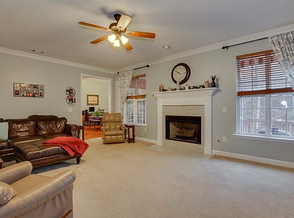 3rd image of 307 Blackfoot Ct