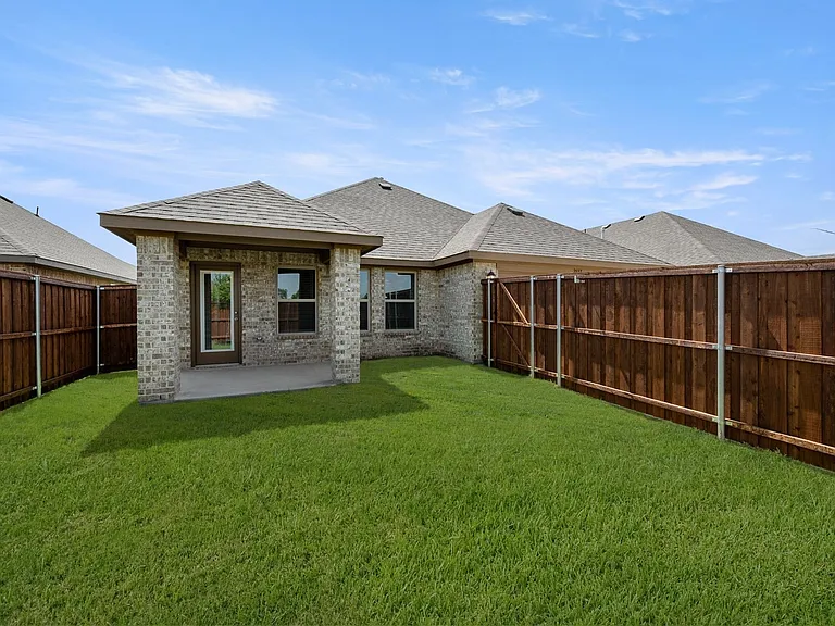 2837 Hay Ln — Photo 17