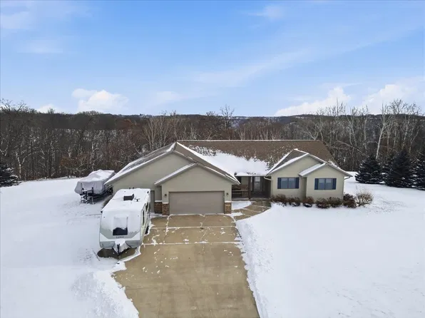 W4325 Tower Lane, La Crosse, WI 54601