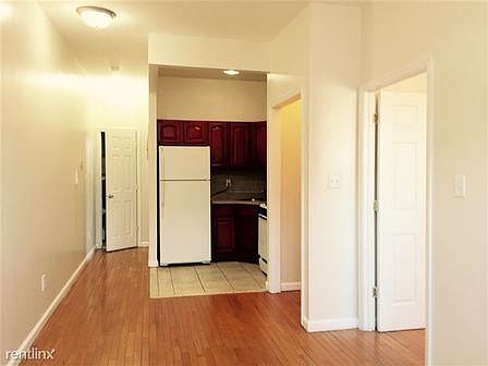 4th image of 904 Rogers Ave