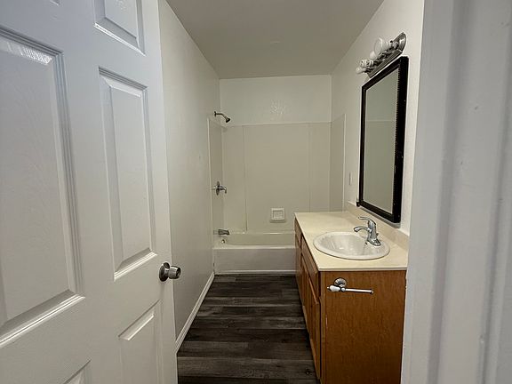 2nd image of 407 Carlson St