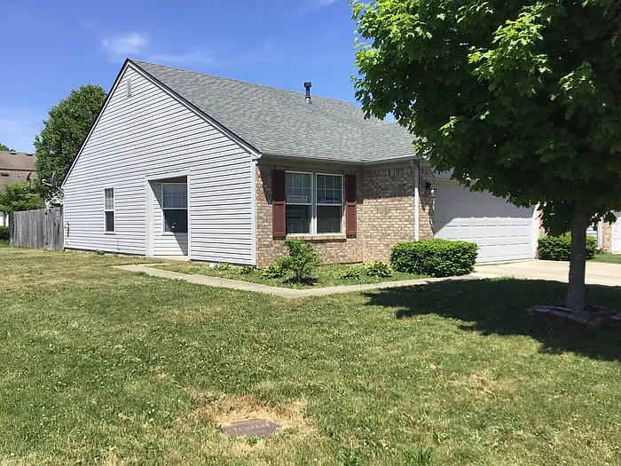6474 Titania Dr — Photo 2