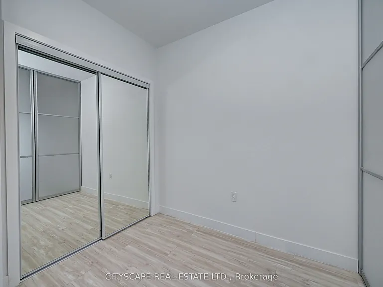 408 Dundas St S #212 — Photo 30