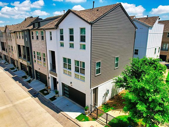 5th image of 2604 Carmelita St