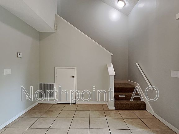 4th image of 7626 Jana Ln S