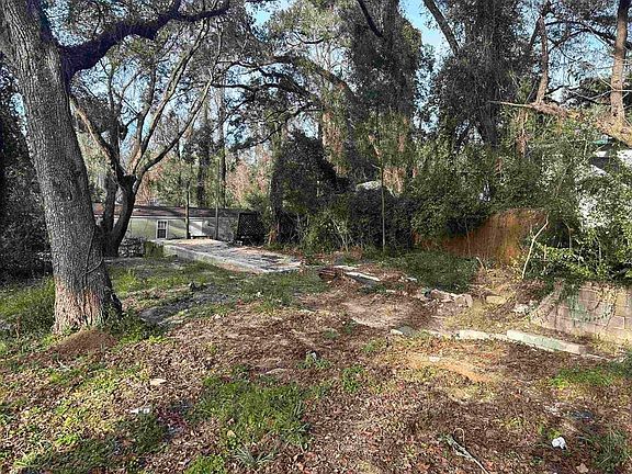 4th image of 1911 Sika Deer Ln
