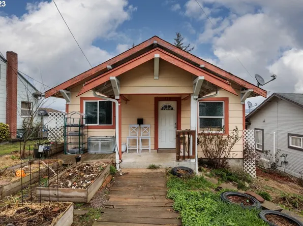 615 W C St, Rainier, OR 97048