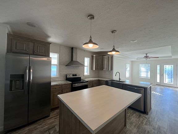 2nd image of 271 Sable Dr #271