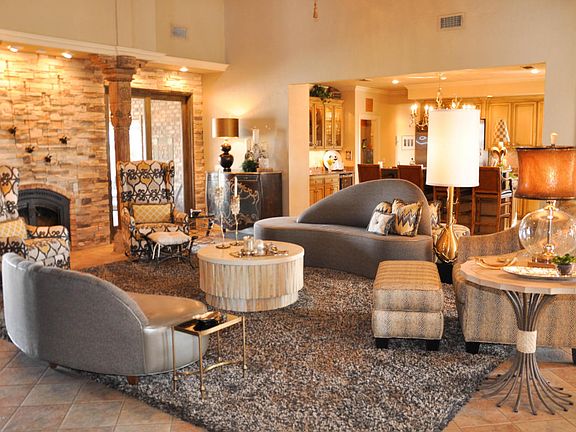 3rd image of 306 Country Club Dr